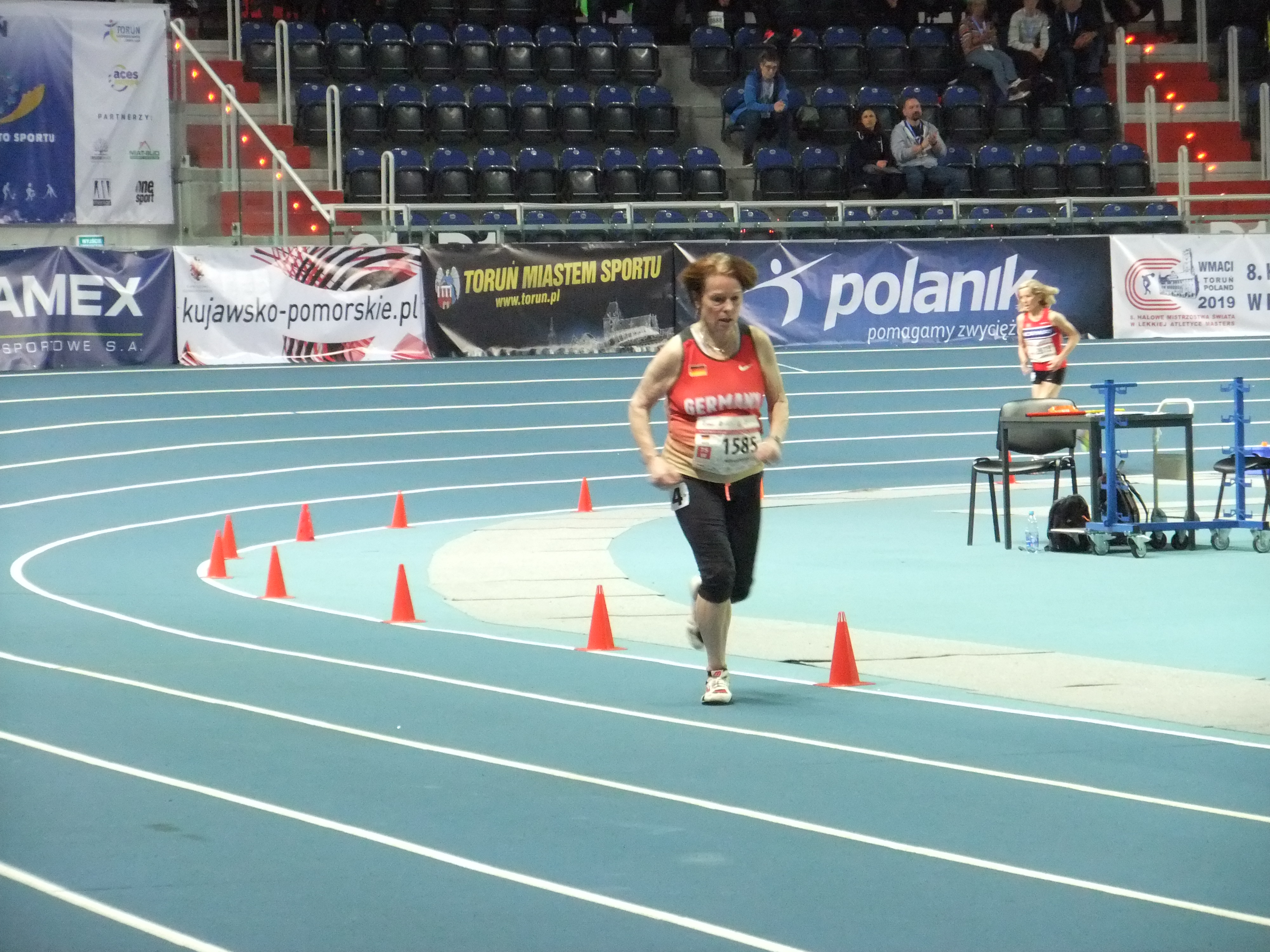 Waltraud Bayer - 800 Meter Waltraud Bayer - 800 Meter
